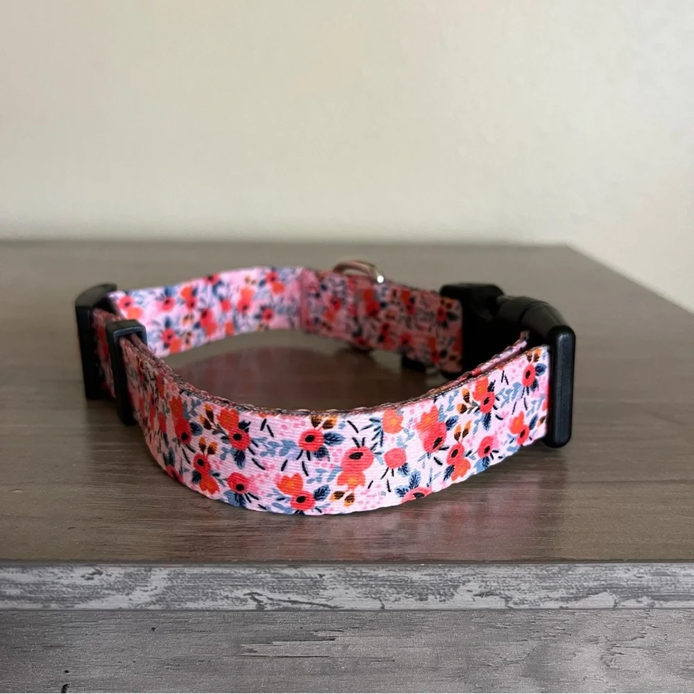 Dog Collar Bandana Set Pink Floral NEW Size M Medium /Large Puppy Animal
